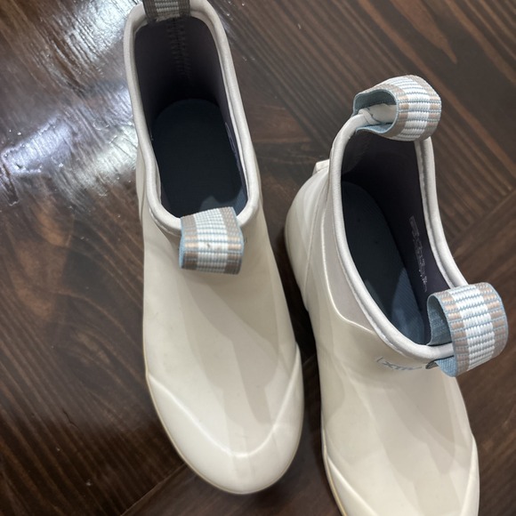 XTRATUF Deck Boot Ivory Women Size 6 Express Cool, Non-Marking - Picture 3 of 8